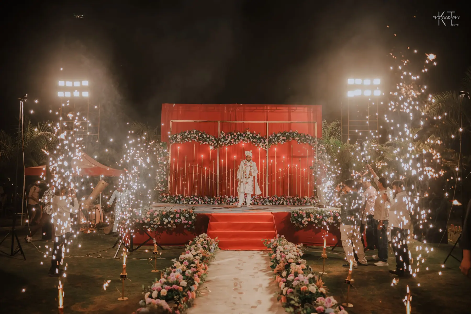 Dhwani & Gaurav together during their wedding ceremony