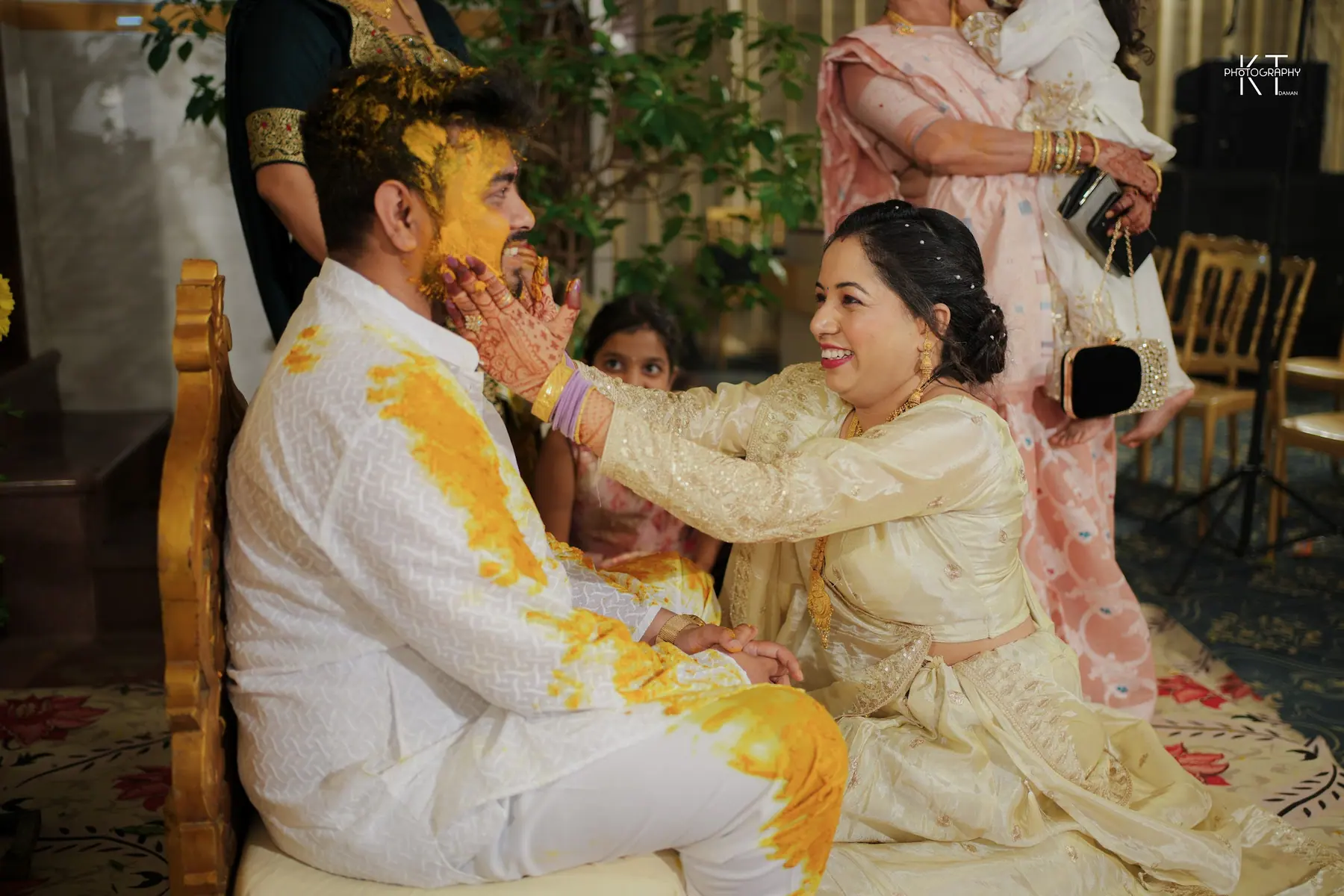 Sunil & Vaishnavi haldi photograph by KT Photography